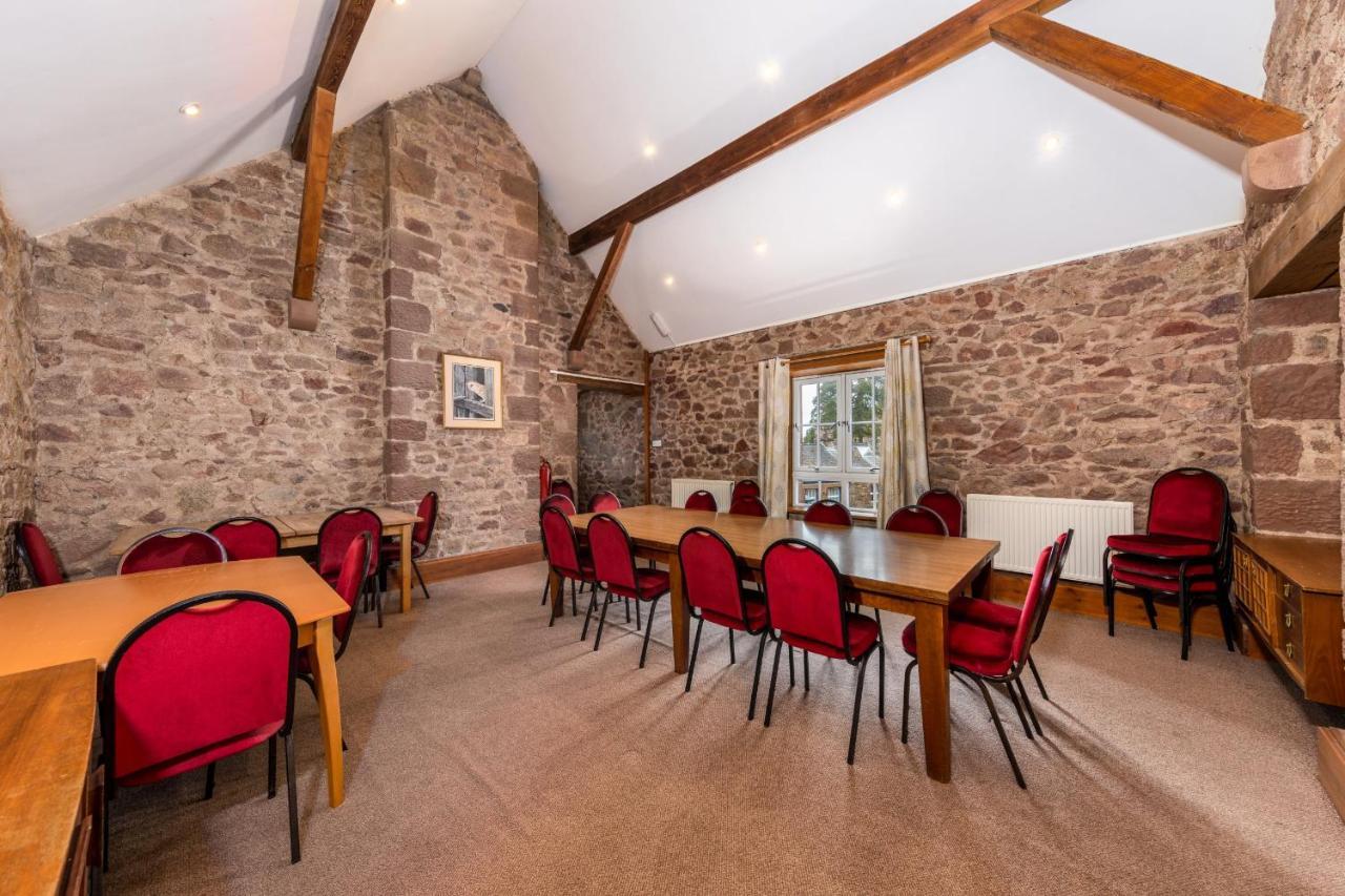 Muncaster Castle Coachman's Quarters Bed & Breakfast 4*